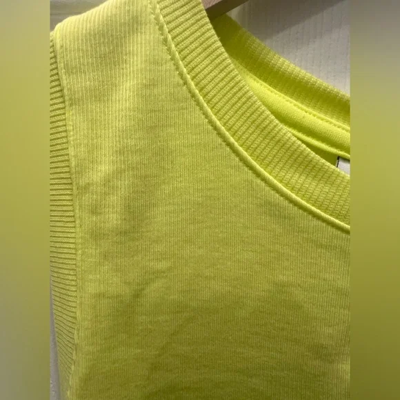 NWT Nike Crop Shirt - Picture 2 of 4